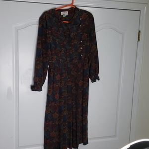 Long sleeve ,pleded dress ,vintage